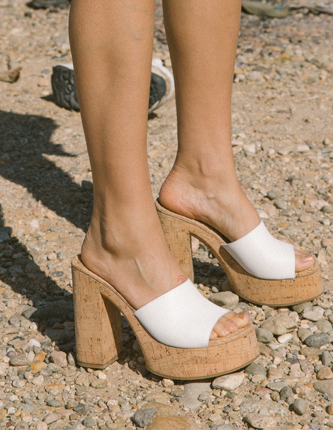 Roc boots australia white 2025 cashew wedge